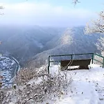 Idyllisches Haeuschen Im Gruenen * Roßbach