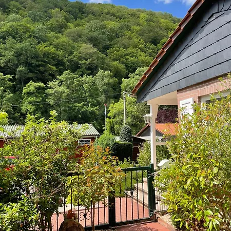 Holiday home Idyllisches Haeuschen Im Gruenen Mit Whirlpool *