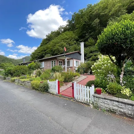 Holiday home Idyllisches Haeuschen Im Gruenen Mit Whirlpool