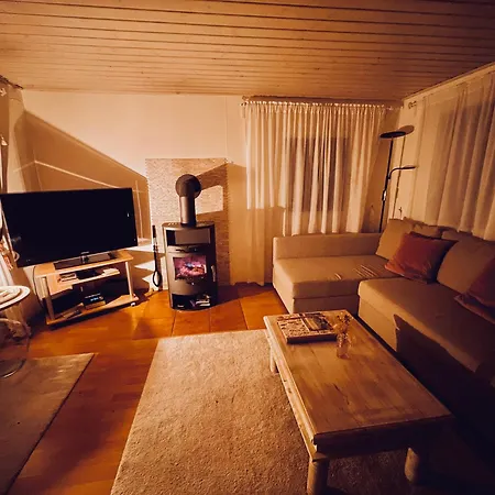 Idyllisches Haeuschen Im Gruenen Mit Whirlpool Vakantiehuis Roßbach