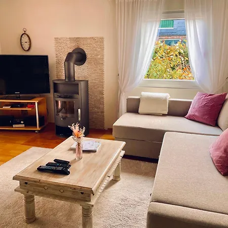 Vakantiehuis Idyllisches Haeuschen Im Gruenen Mit Whirlpool Roßbach