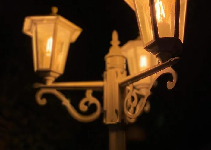 בית נופש Idyllisches Haeuschen Im Gruenen Mit Whirlpool *