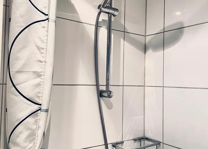 Idyllisches Haeuschen Im Gruenen Mit Whirlpool