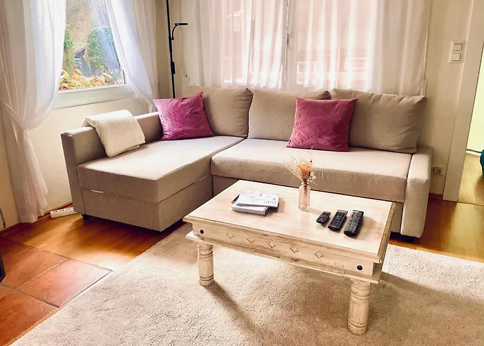 Idyllisches Haeuschen Im Gruenen Mit Whirlpool בית נופש Roßbach