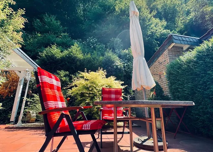 Idyllisches Haeuschen Im Gruenen Mit Whirlpool בית נופש