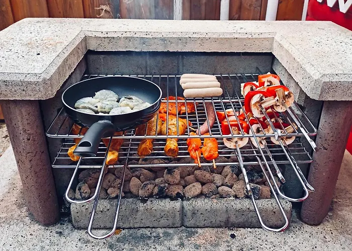 בית נופש Idyllisches Haeuschen Im Gruenen Mit Whirlpool Roßbach